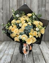 Букет цветов из:  Розы и Лизиантусы в Бесскорбной