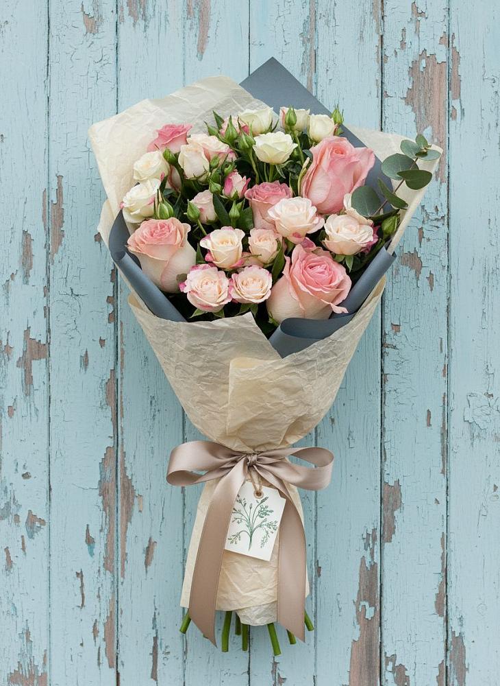 Букет цветов из: Розы в Бесскорбной