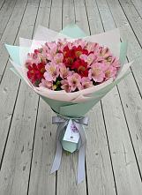 Букет цветов из:  Альстромерии #REPLACE_PRED# Бесскорбной