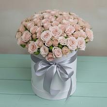 Цветочная композиция из Розы в шляпной коробке в Бесскорбной