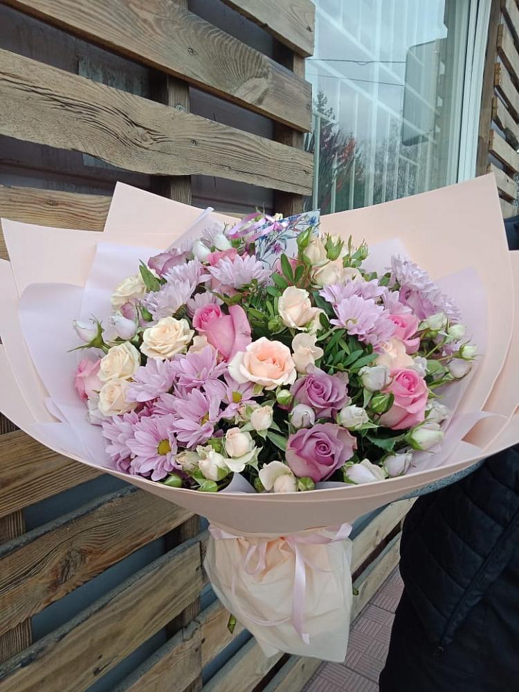 Букет цветов из: Розы и Хризантемы в Бесскорбной