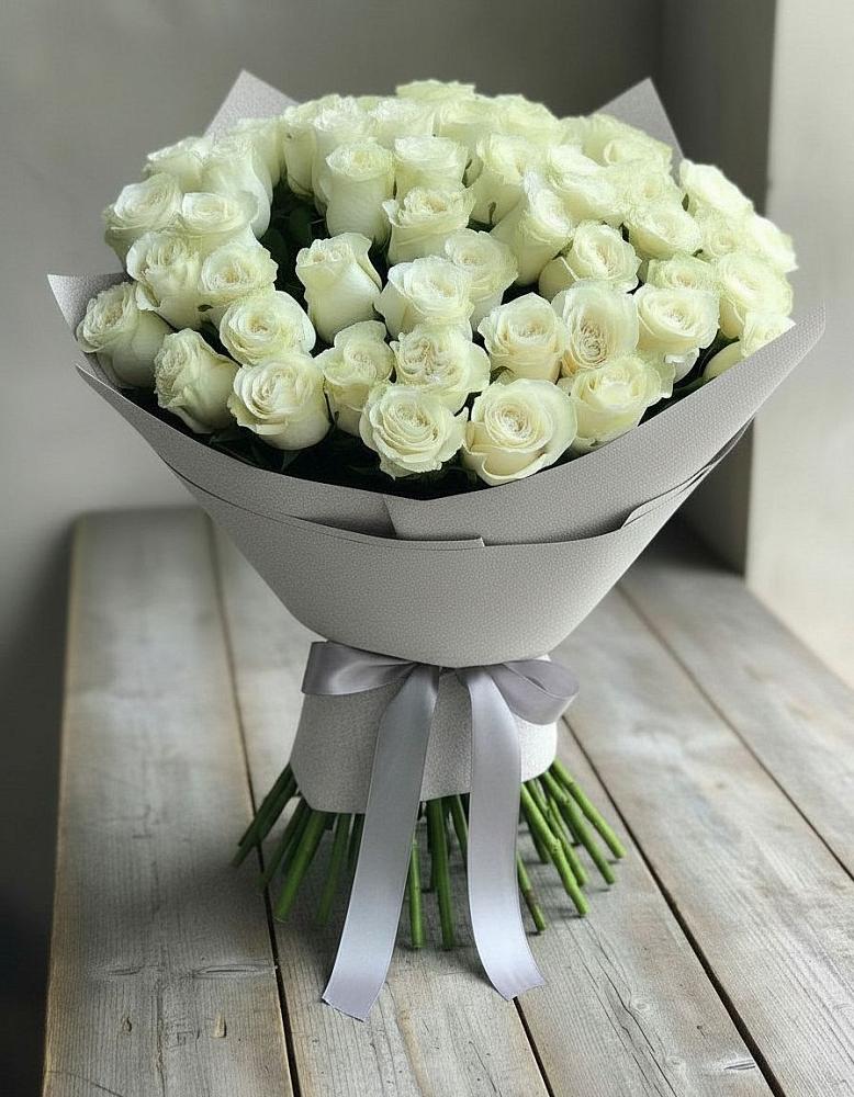 Букет 35 Белых роз в Бесскорбной