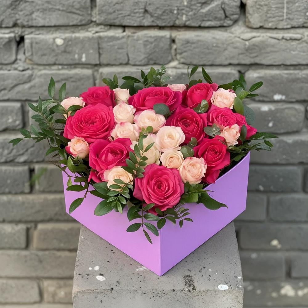 Цветочная композиция из Розы в коробке в Бесскорбной