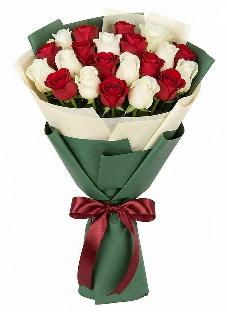 Букет Микс из красных и белых роз в Бесскорбной