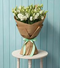 Букет цветов из:  Лизиантусы в Бесскорбной