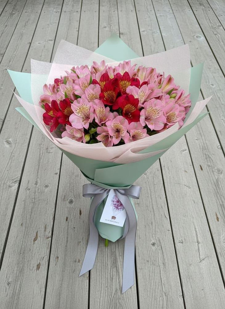 Букет цветов из: Альстромерии в Бесскорбной