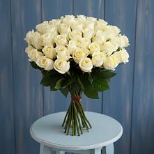 Букет 51 Белая роза Эдлесс Лав в Бесскорбной
