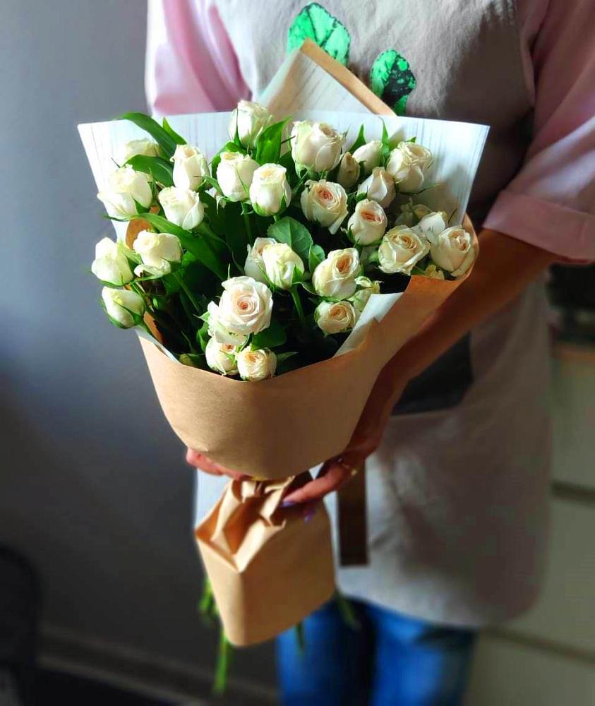 Букет цветов из: Розы в Бесскорбной