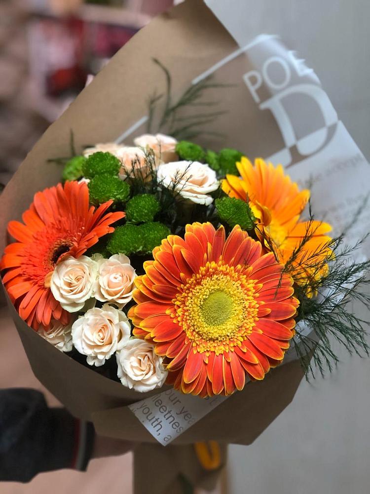 Букет цветов из: Герберы, Хризантемы и Розы в Бесскорбной