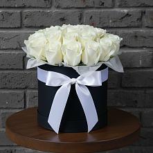 Цветочная композиция из Розы в шляпной коробке в Бесскорбной